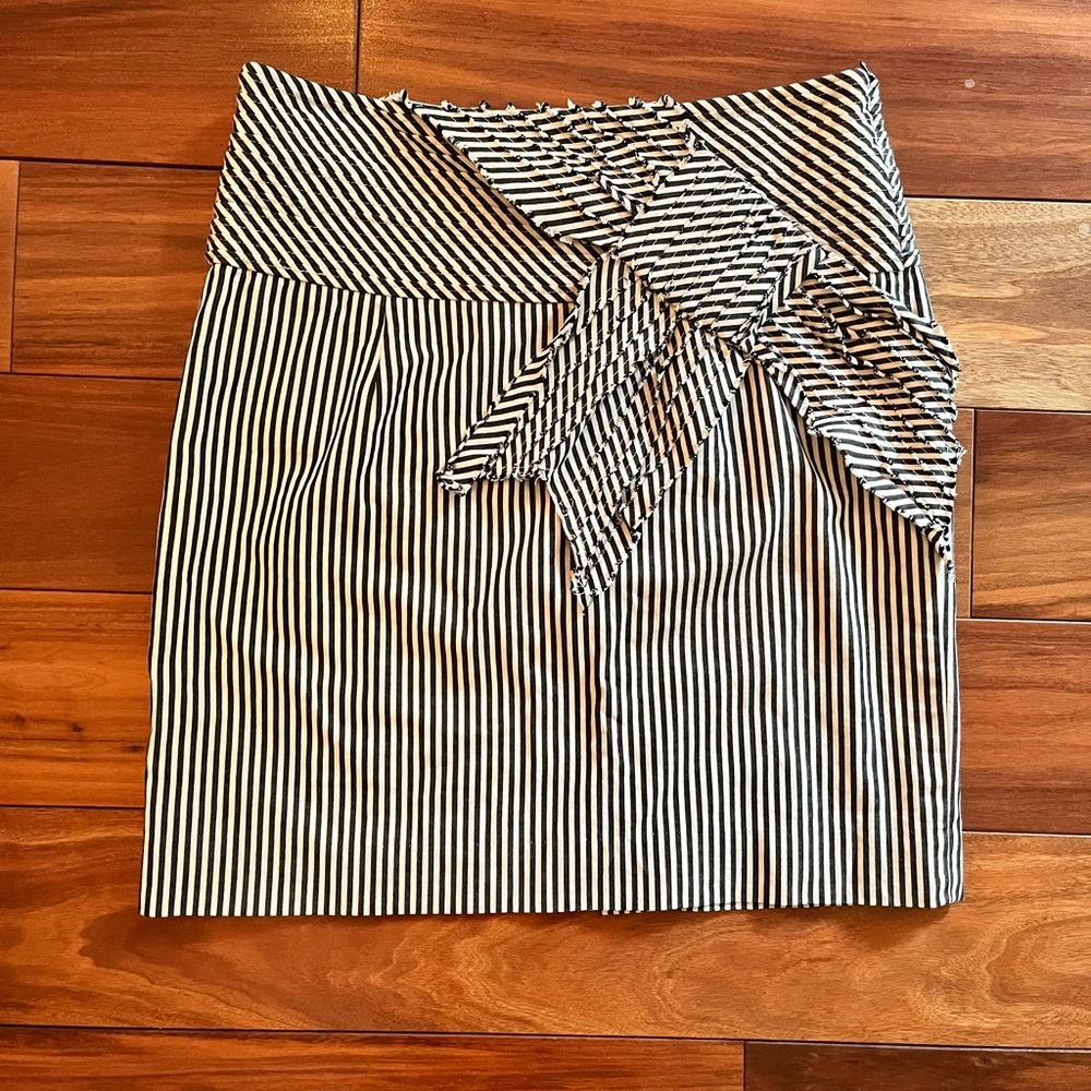 Striped Women's‎ Skirt with Bow Detail